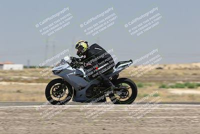 media/Aug-03-2025-TrackDaz (Sun) [[bf4a71acf9]]/A Group/12pm (Wheelie Bump)/
